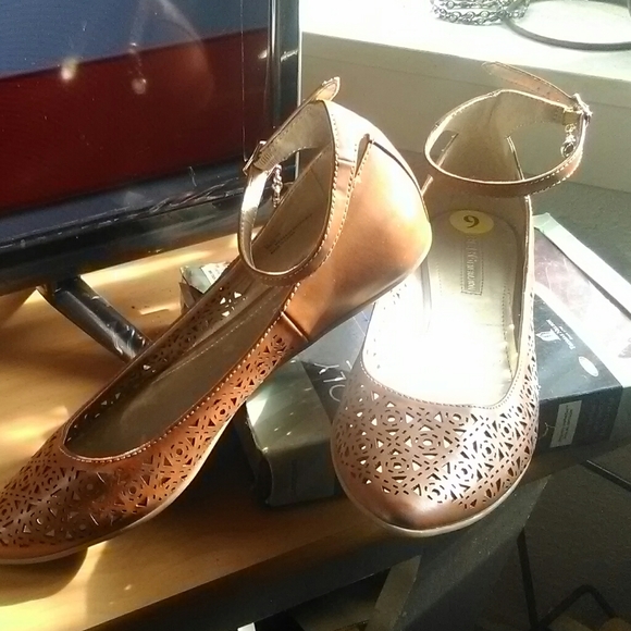 BCBGeneration Shoes - NWOT BCBG flats
